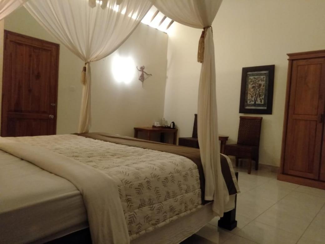 Batu Ampar Menjangan Hotel Banyuwedang Ngoại thất bức ảnh